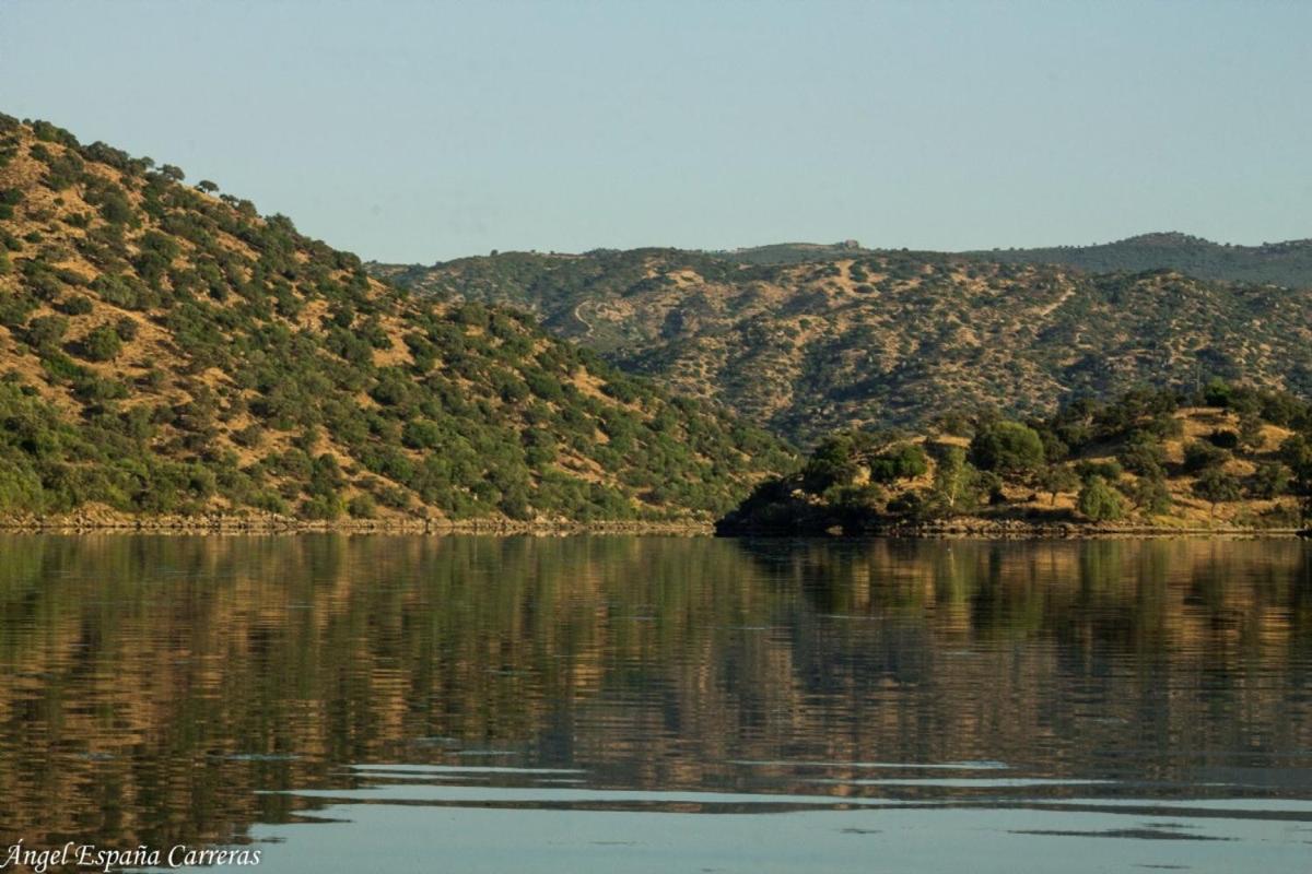 Alojamiento Rural Dehesa La Estancia Andujar Luaran gambar